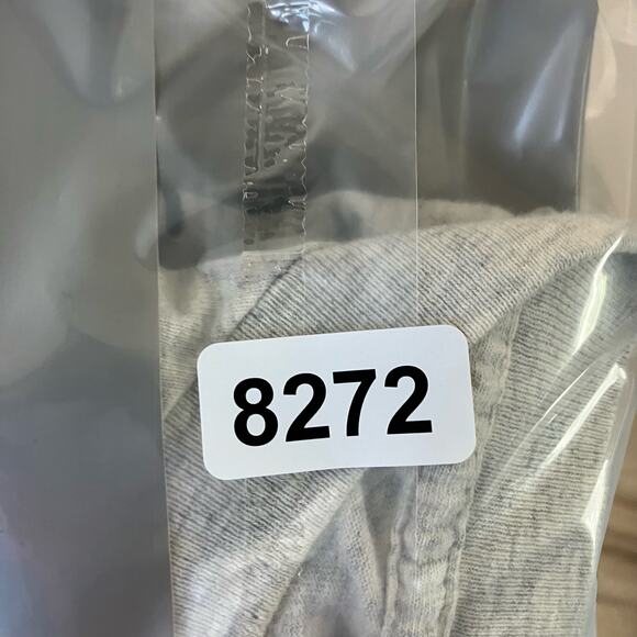 Whistler T-Shirt Cityscape Medium Heather Gray Canada Maple Leaf Graphic Vintage - Picture 7 of 7